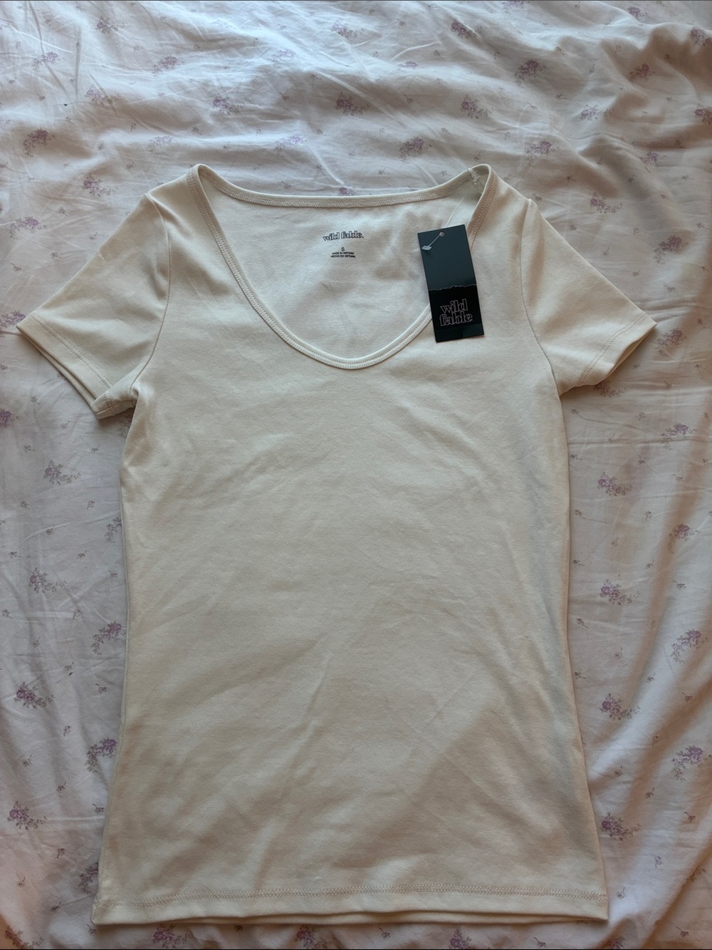 wild fable Cream Scoop Neck Short Sleeve Tee - Picture 1 of 1